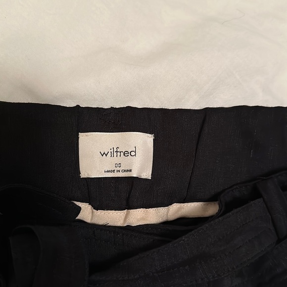 Aritzia Wilfred Kafka Short Black NWOT (00) - Picture 8 of 9